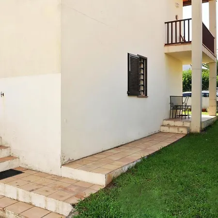 Salvador Villa
